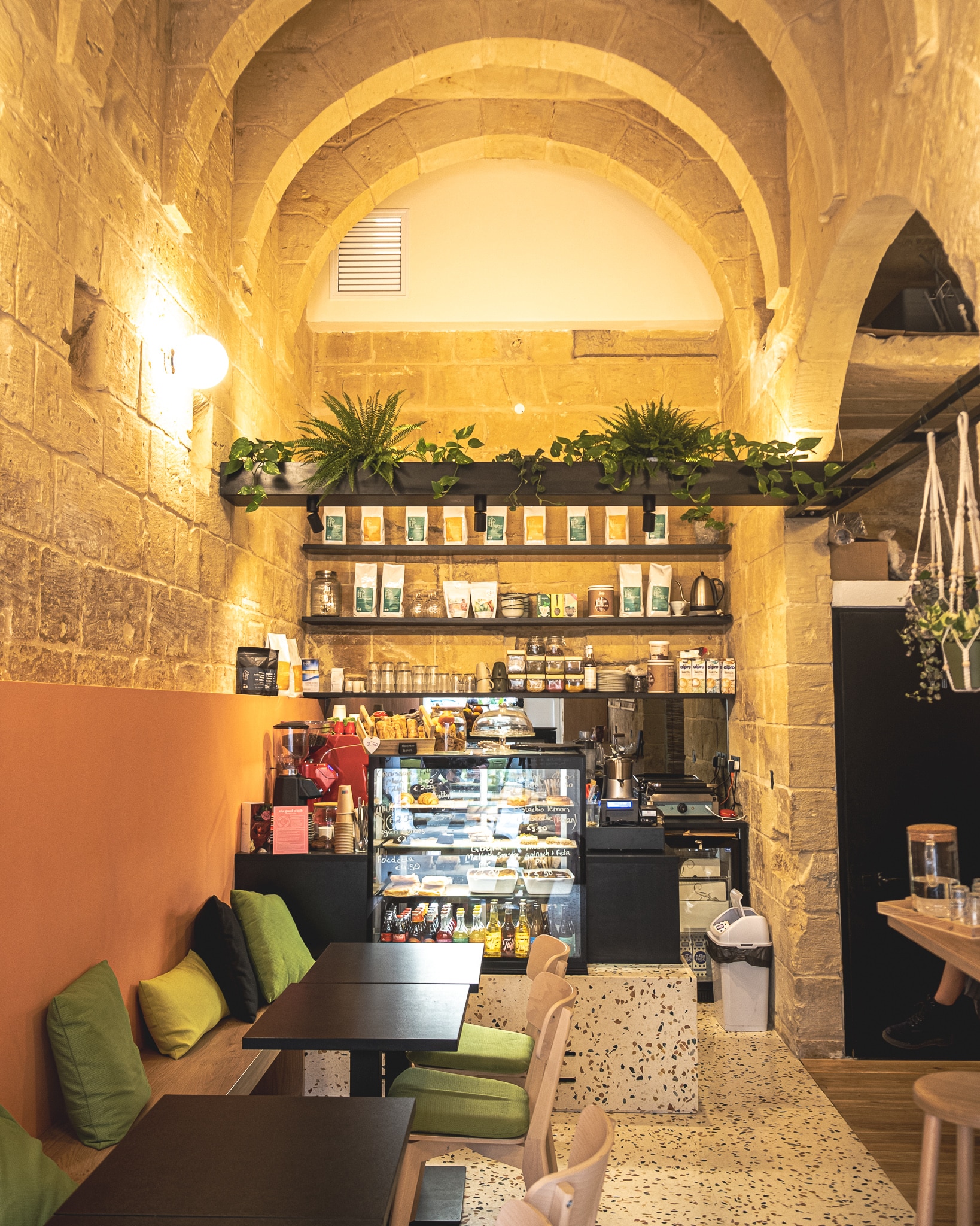 Zizi Cafe cafeteria Naxxar coffee